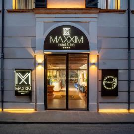 Maxxim Hotel & Loft, hotel a Ferrara