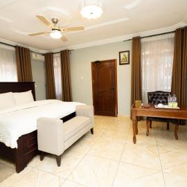 Accra में, होटल De Chateau Paradise