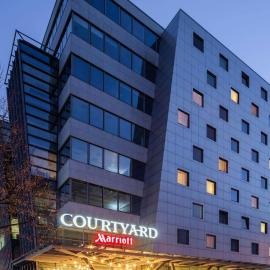 Courtyard by Marriott Prague City, хотел в Прага