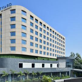 Courtyard by Marriott Nashik, hotell i Nashik