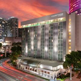 Courtyard Miami Downtown Brickell Area, hotel en Miami