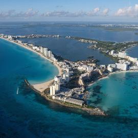 Aloft by Marriott Cancun, хотел в Канкун