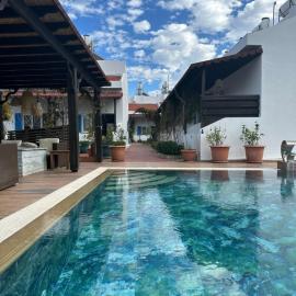 Sunside Inn Hotel, hotel en Kyrenia