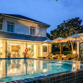 Villa Amphawa, hotell i Amphawa