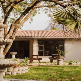 The Calabash Lodge And Restaurant, hotel sa Ezulwini