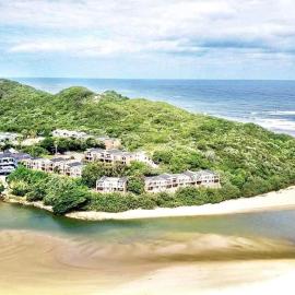 Blue Lagoon Hotel and Conference Centre, hotel en East London