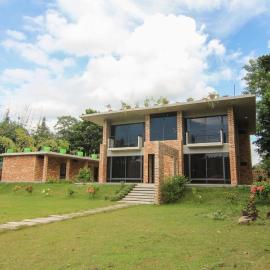 Farm House, hotel a Muksūdpur