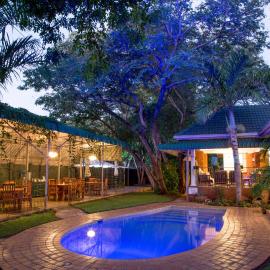 Livingstone Lodge, готель у місті Вікторія-Фоллс