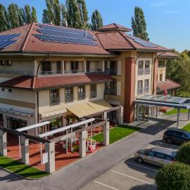 Viesnīca Hotel Legend pilsētā Dunajska Streda