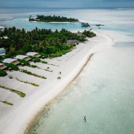 Cinnamon Hakuraa Huraa Maldives - All Inclusive - Adults Only - Complimentary Domestic Flight Return for 2 pax on 7 nights or more stays valid to 31 Oct 2027، فندق في ميمو أتول