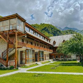 Logu i Harushave, hotel em Theth