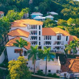 West Bay Colonial, hotelli kohteessa West Bay
