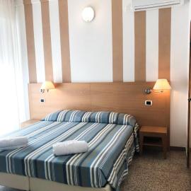 Hotel Gin sul mare, hotel en Rímini