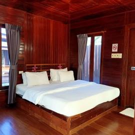 โรงแรมบ้านนายถึกและร้านอาหาร, hotel in Ban Sai Mun (1)