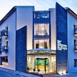 Kalavrita Canyon Hotel & Spa，位于卡拉维塔的酒店