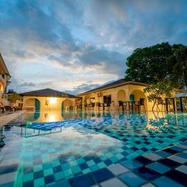 Telaga Village Resort, hotel Pantai Cenangban