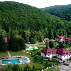 Bogolvar Retreat Resort - Курорт для усамітнення "Богольвар"