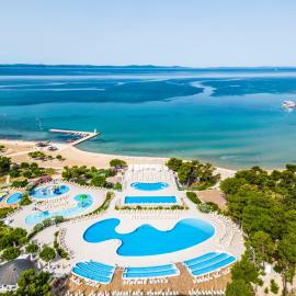 Zaton Holiday Resort Apartments, hotel Zatonban