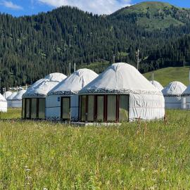 Sarytëbë में, होटल Ak-Sai Travel Karkyra Yurt Camp