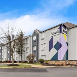 Spark by Hilton Sterling Dulles Airport, hotel en Sterling