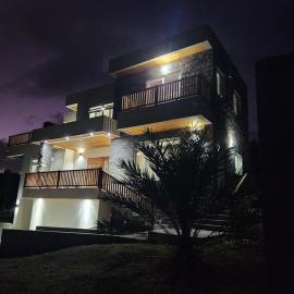 Setsuna, Luxury Oceanic View Villa Near Airport, hotelli kohteessa Vieux Fort