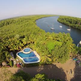 Puerto Barillas, hotel a Usulután