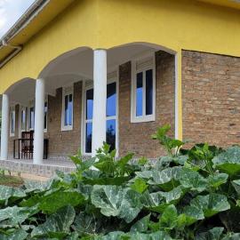 Kamengo Cottages, ξενοδοχείο σε Fort Portal