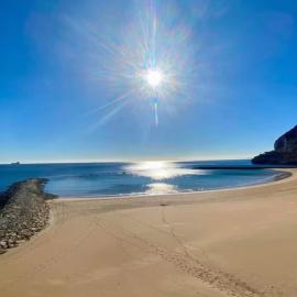 Beachfront Sunrise Sands Retreat, Gibraltar, hôtel à Gibraltar