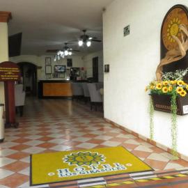 Hotel Los Girasoles, hotel di Tepic