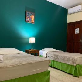 Hostal Fachente, hotel em León