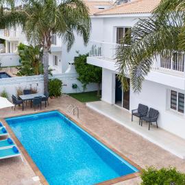 LuxVillasRentals Ayia Napa, hotel di Ayia Napa