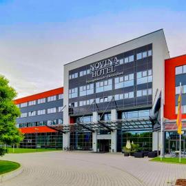 Novina Hotel Herzogenaurach Herzo-Base，位于黑措根奥拉赫的酒店