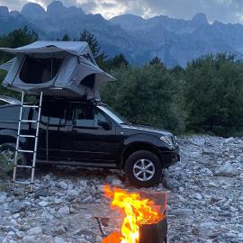 lodi campers rental, hotel em Theth