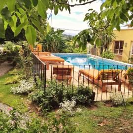 Descanso las Tres Marias Apart Hotel, khách sạn ở Villa Carlos Paz