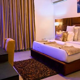 Crownedge Hotels, hotelli kohteessa Ikeja