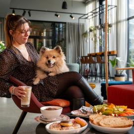 Moxy Paris Val d'Europe, hotel u gradu Montevrain