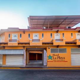 OYO Hotel La Playa – hotel w mieście Zihuatanejo