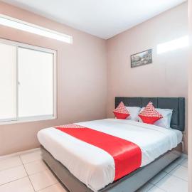 Hotel O J&b Room Pramuka, מלון בג'קרטה