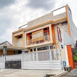 Hotel O Avisha Guest House Syariah, hotel en Malang