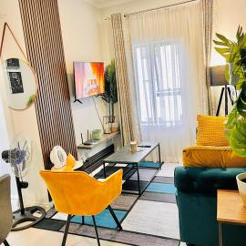 Classy 1 bed in Midrand at 93 on New Estate, отель в городе Мидранд