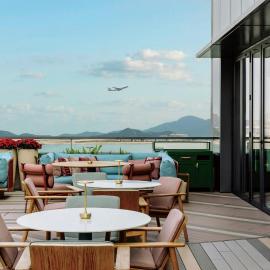 Sheraton Hong Kong Tung Chung Hotel, hotel v Hong Kongu
