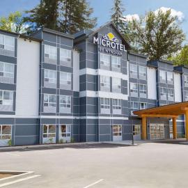 Microtel Inn & Suites by Wyndham Oyster Bay Ladysmith, hotel en Ladysmith