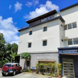 Garden Palace Downtown Koror, hotel en Koror