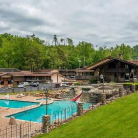 Brookside Lodge - Gatlinburg - On the River – hotel w mieście Gatlinburg