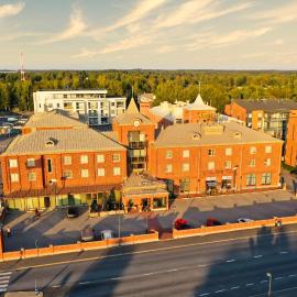 Hotel Vallonia, хотел в Вааса
