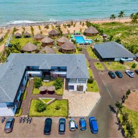 Lemon Beach Resort, готель у місті Elmina