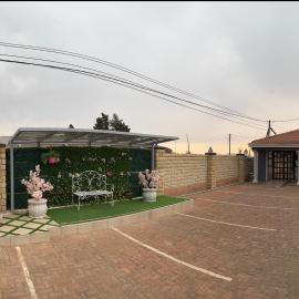 Joy Guesthouse Seapoint, hotel v destinaci Maseru