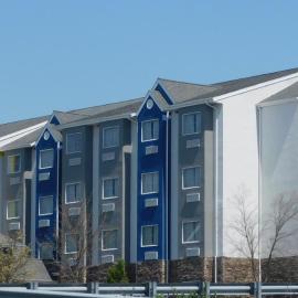 Microtel Inn & Suites by Wyndham Wheeling at The Highlands, hotell i Triadelphia