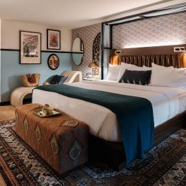 UNCOMMONER HOTEL by Reverie Boutique Collection, hotel en West Yarmouth