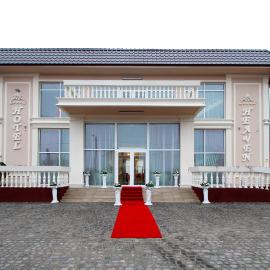 Hotel Heaven, hotel di Amara